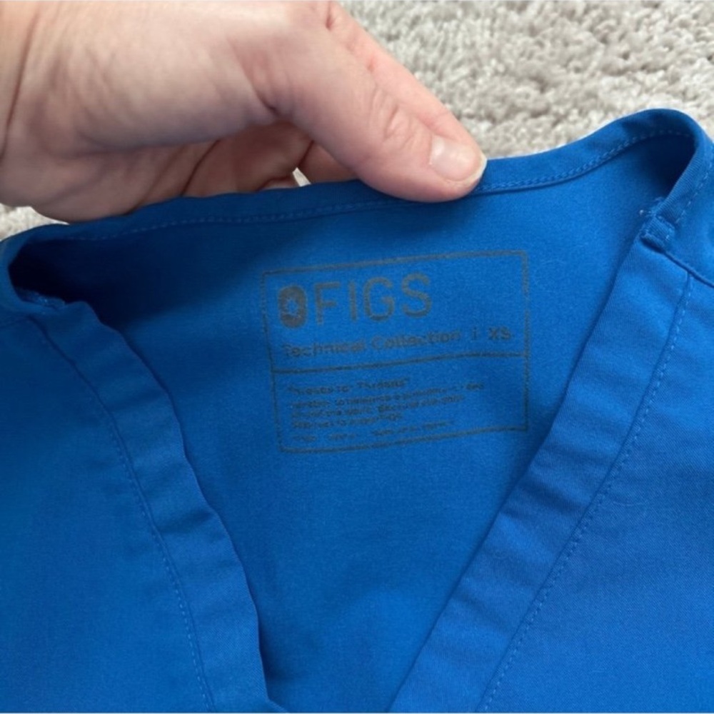 Figs Royal Blue V-Neck Scrub Top - Picture 4 of 5